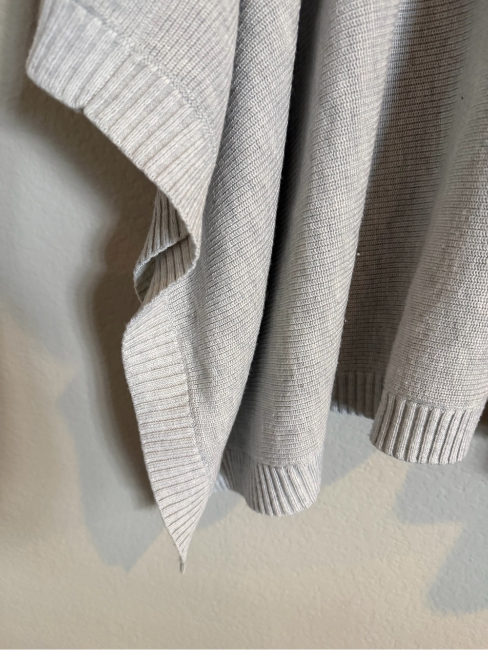 Lululemon Forward Flow Cape BOOLUX O/S Silver Flow Alpine White - Picture 2 of 6
